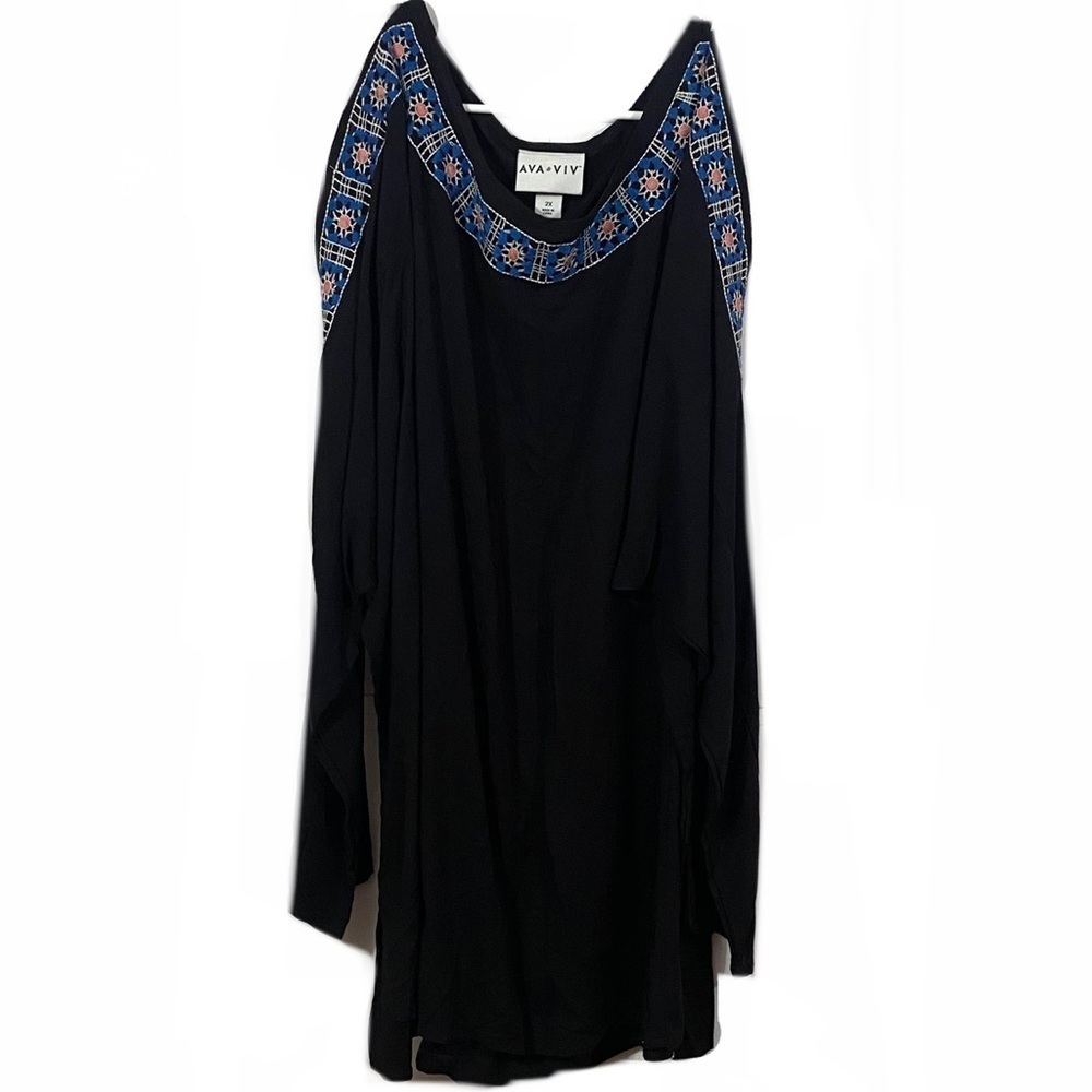 # Ava & Viv 2X Cold Shoulder Tunic